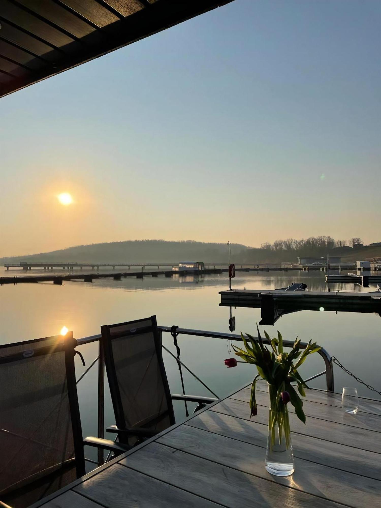 Hausboot Schiff Fuer 4 Personen Ca, 33 M Sup2 In Braunsbedra, Sachsen Anhalt Halle Saale Unstrut Region Eksteriør billede